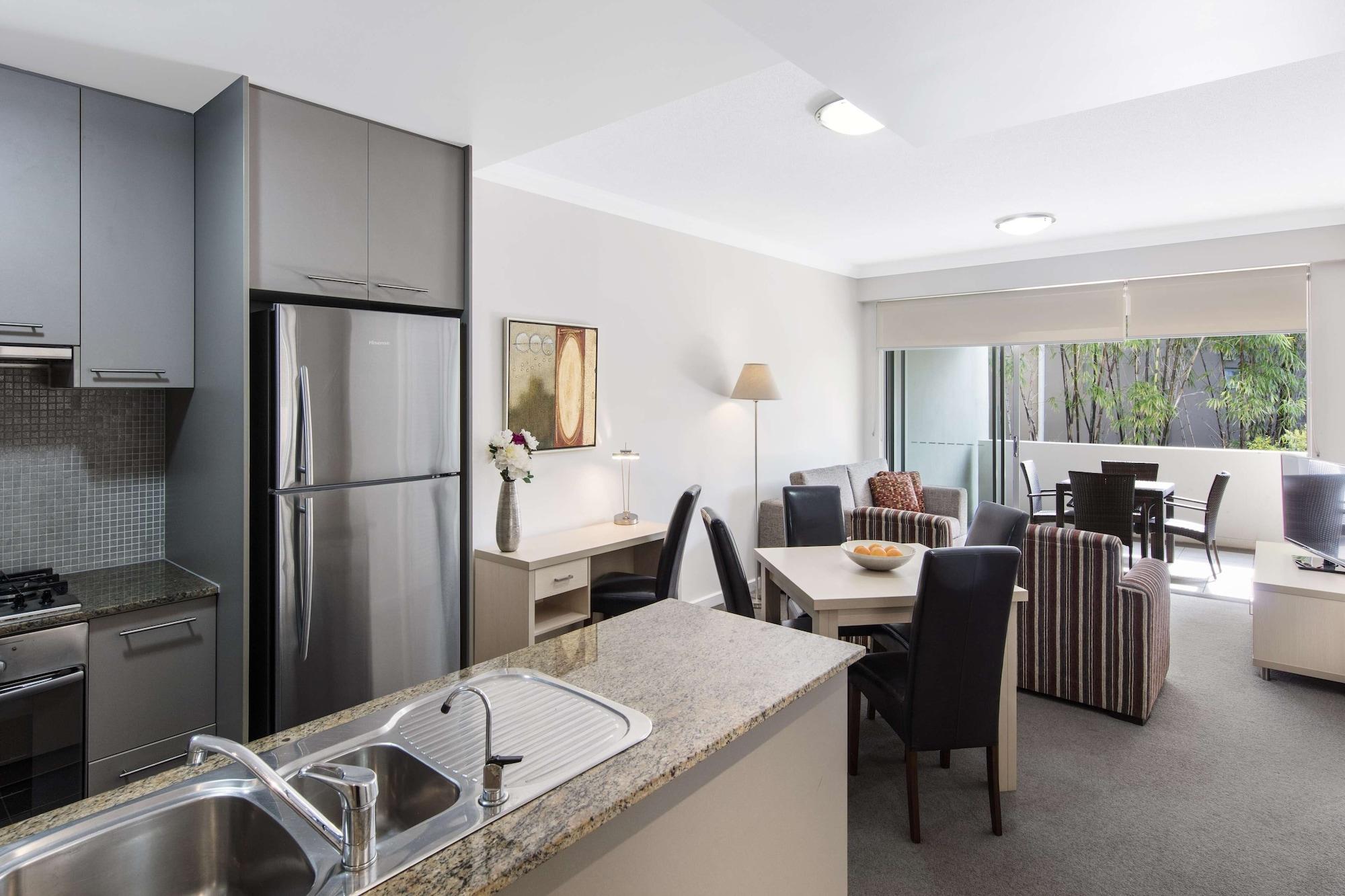 Oaks Brisbane Mews Suites מראה חיצוני תמונה