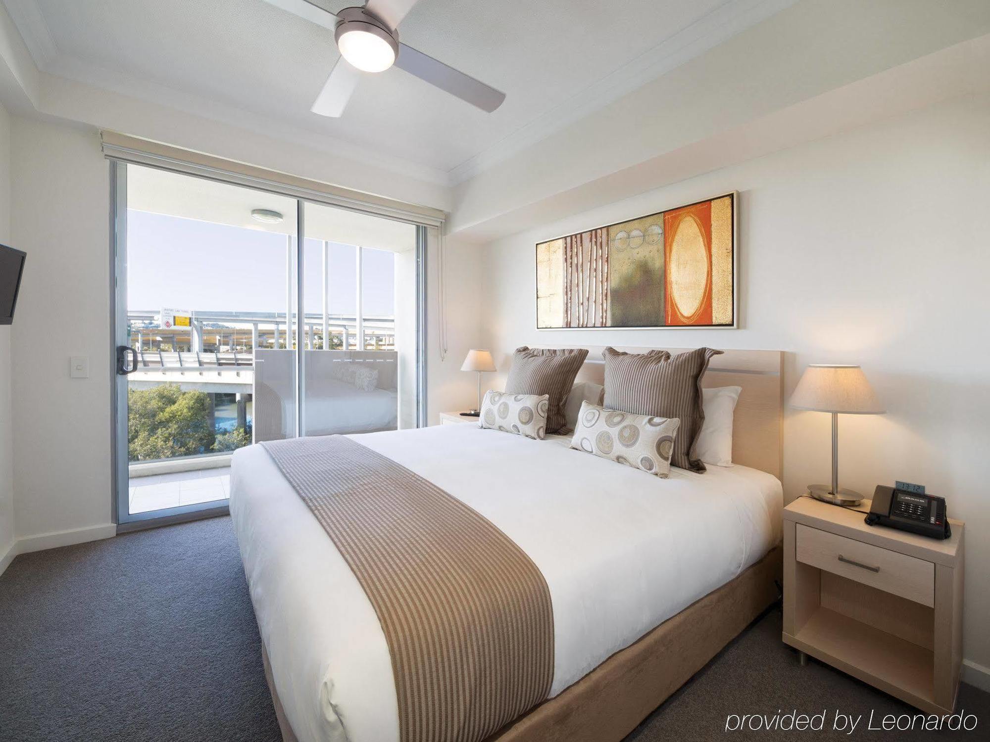 Oaks Brisbane Mews Suites מראה חיצוני תמונה