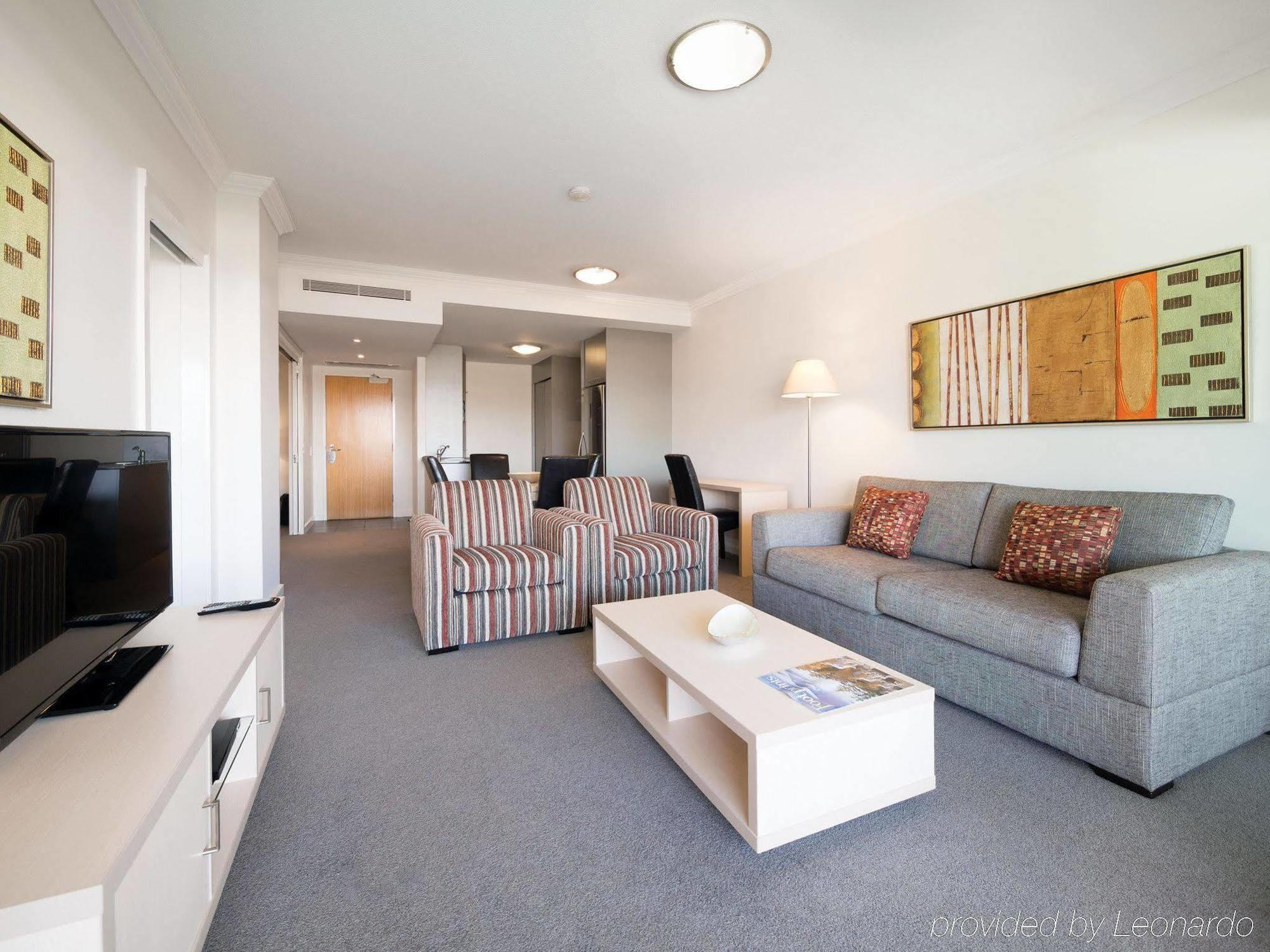 Oaks Brisbane Mews Suites מראה חיצוני תמונה